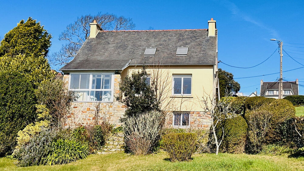 Coup de Coeur à Crozon : Élégance des Années 50 sur le Versant Sud