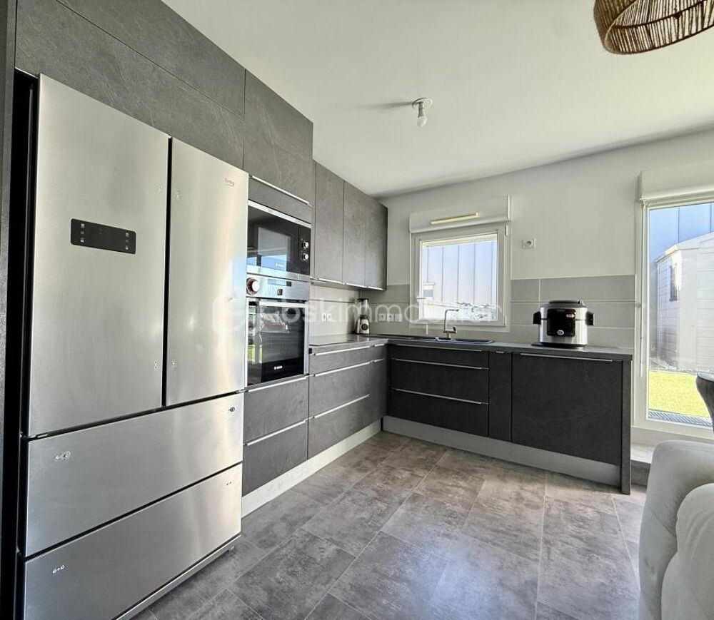 APPARTEMENT F3 DE 2015 AVEC TERRASSE DE 30M² PARKING 225 000 €