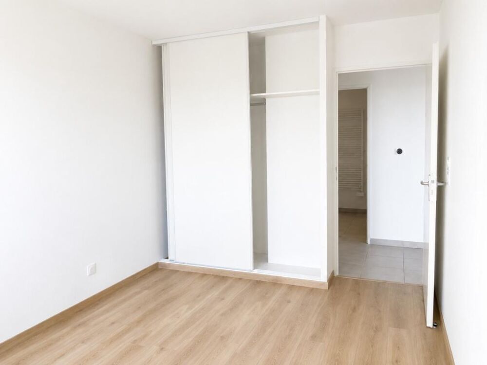 T2 avec balcon et parking à TOULOUSE