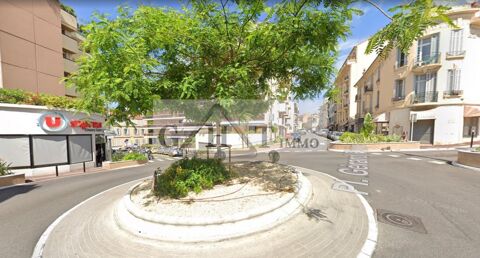 A LOUER  LOCAL COMMERCIAL A CANNES EMPLACEMENT IDEAL 1219 06400 Cannes