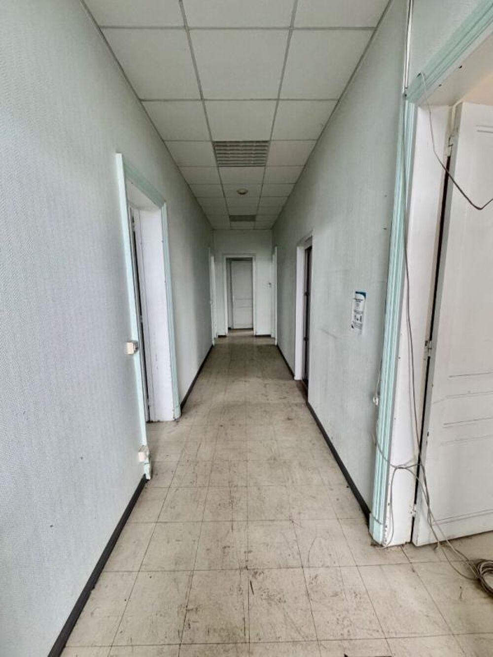 Vente Immeuble Immeuble Albert 16 pièce(s) 326 m2 . Bâtiment chargé d'histoire , Idéal  pour investisseur ou marchand de biens Albert