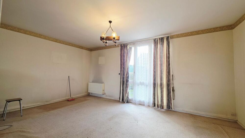 Vente Maison SAINT DOULCHARD MAISON DE 102M²  5 PIECES 3 CHAMBRES GARAGE Saint doulchard