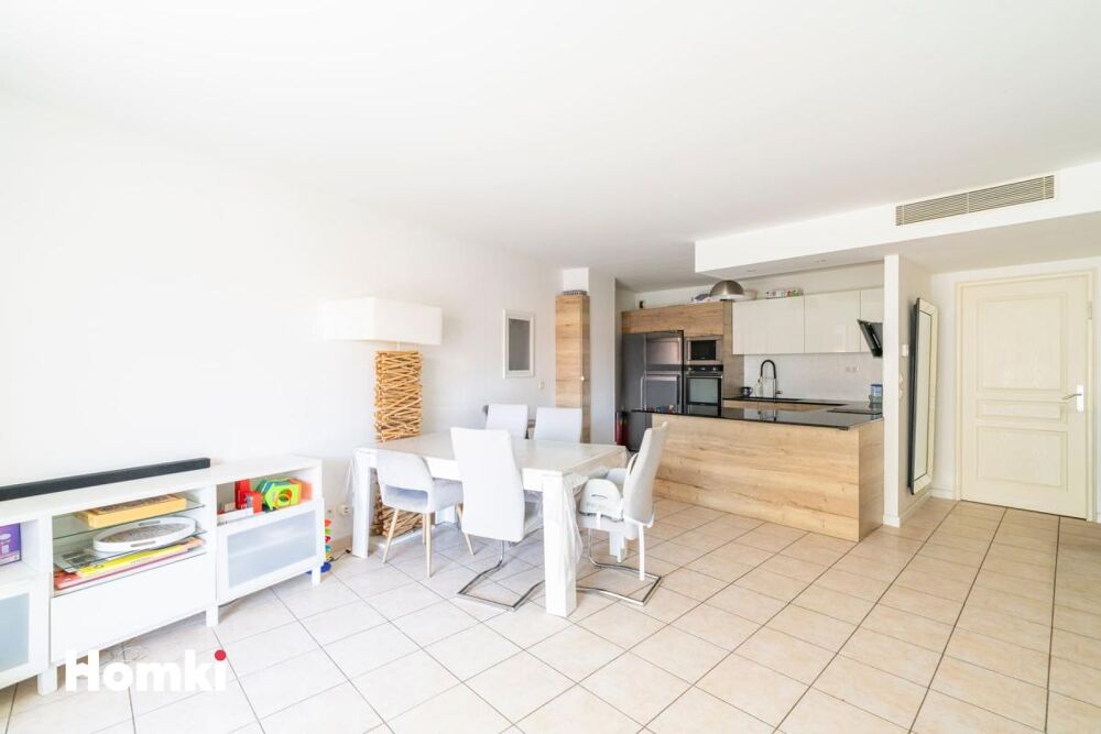 Vente Appartement Appartement T3 de 75 m² à Marseille 13008, Rue du Commandant Rolland Marseille 8