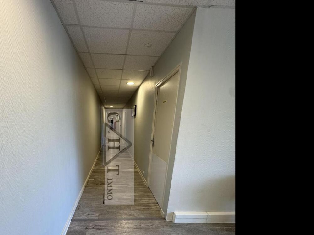   À VENDRE BUREAUX DE 265M²À VITRY-SUR-SEINE Vitry sur seine