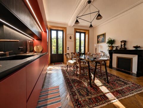   Jonzac – Une demeure unique en cœur de ville Propriété/château - 10 pièce(s) - 280 m²