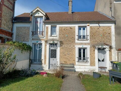   Ancienne maison de ma�tre pleine de charme Propri�t�/ch�teau - 5 pi�ce(s) - 120 m�