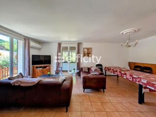  Appartement à vendre 6 pièces 160 m²