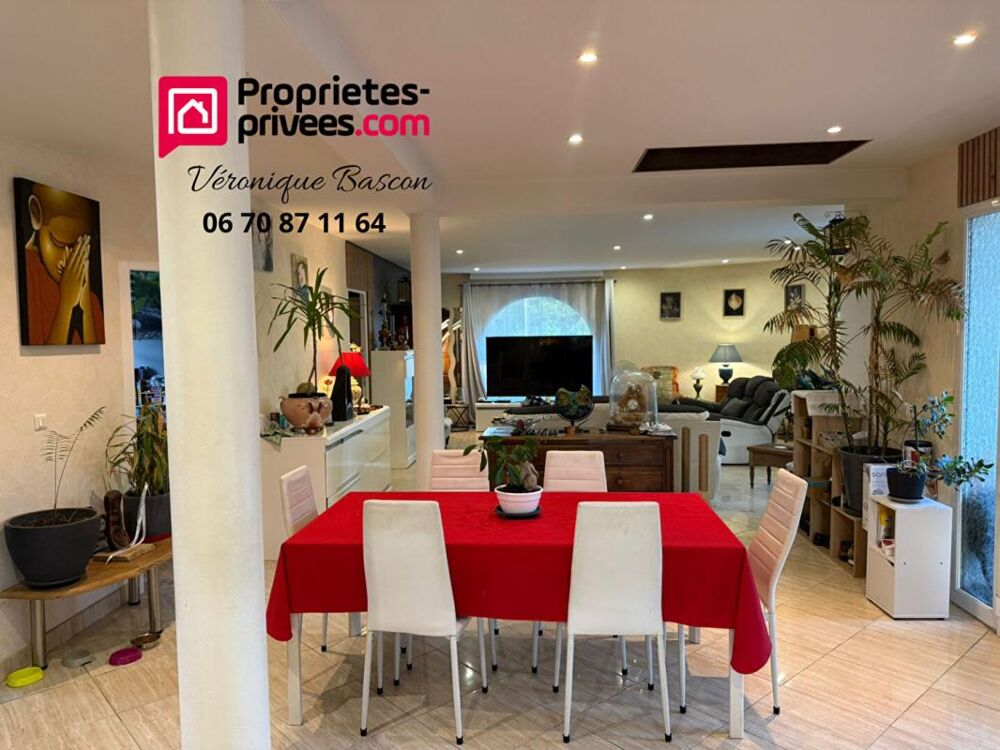 Maison 5 pièces sur 910 m2 de terrain
