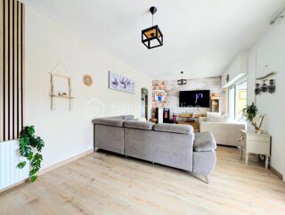  Maison � vendre 8 pi�ces 214 m�