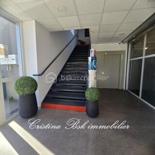   Locaux professionnels de qualité – 86 m² – Zone dynamique et recherchée à 10 mn de Forcalquier Forcalquier