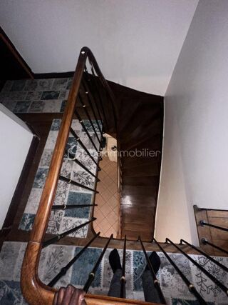  Immeuble � vendre 11 pi�ces 216 m�