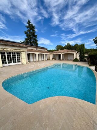  Villa à vendre 10 pièces 229 m²