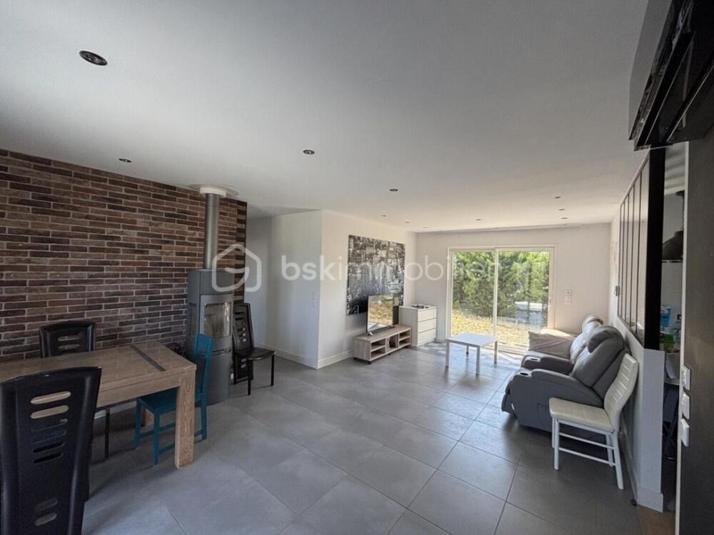 Vente Maison Maison T4 avec double garage indépendant – Vue Dordogne Cubzac les ponts