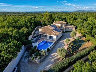  Propriété/château à vendre 8 pièces 300 m²