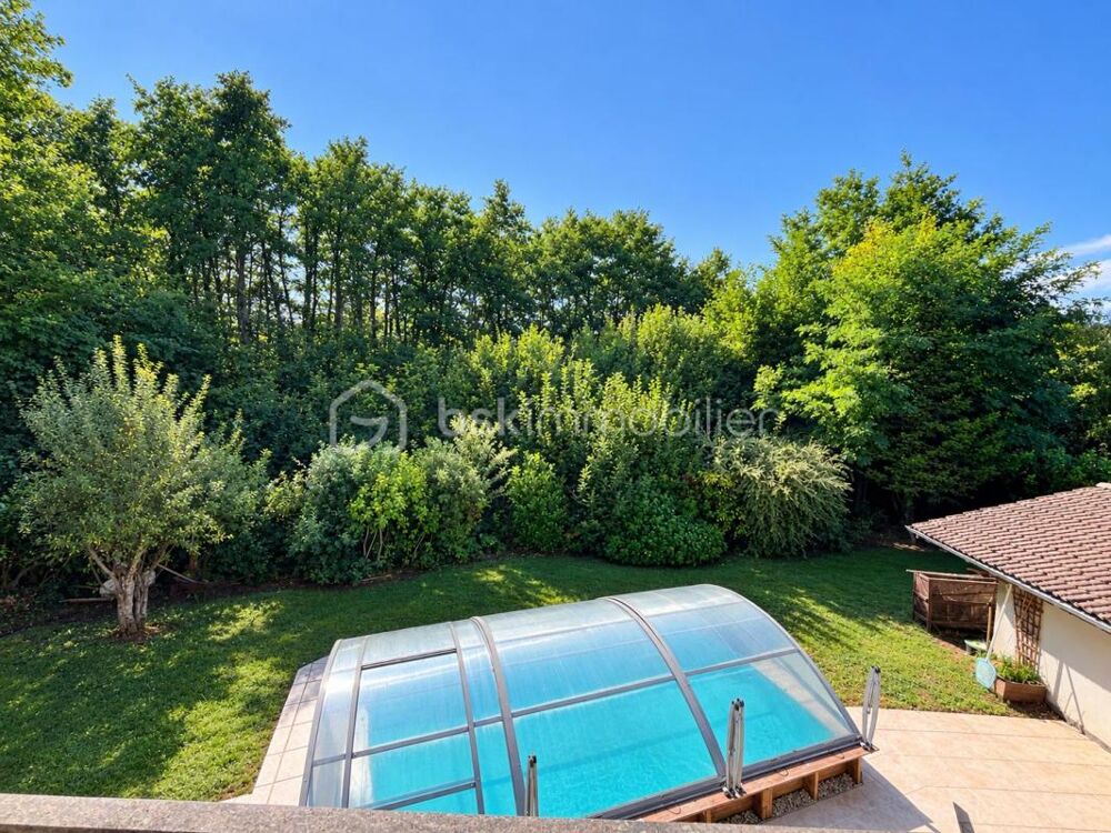 Maison individuelle 125,59 m²  Terrain plat, clos et arboré de 1 564 m²