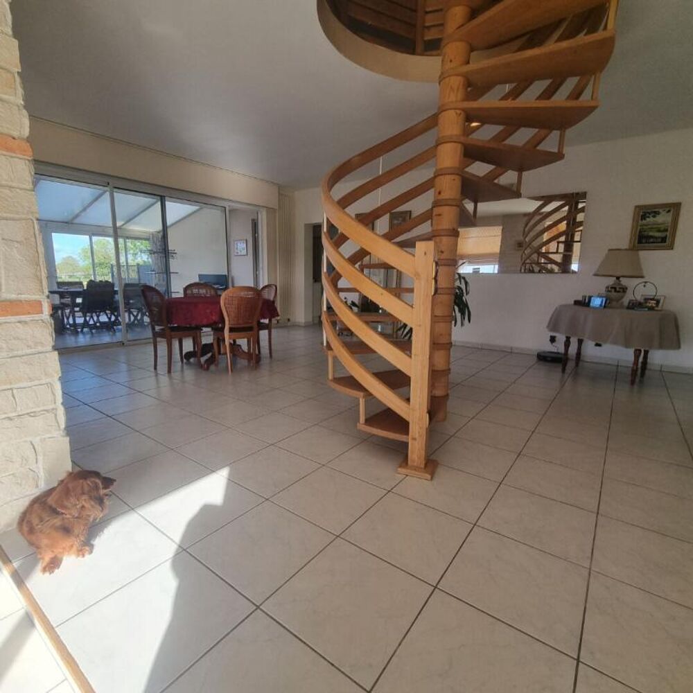 Maison bourgeoise La Jonchère 10 pièce(s) 307 m2