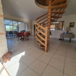  Propriété/château à vendre 10 pièces 307 m²