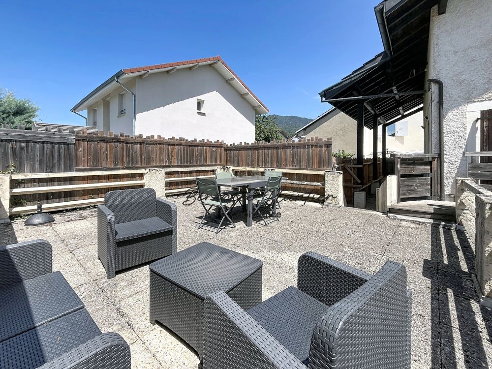 Appartement 3 pièces 102 m² · à Cranves Sales · 102 m² · 355 000 €