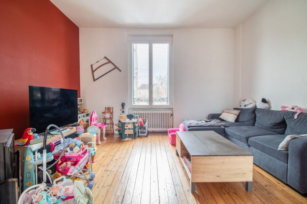 Vente Maison Maison année 30 de 4 chambres avec jardin Montlucon