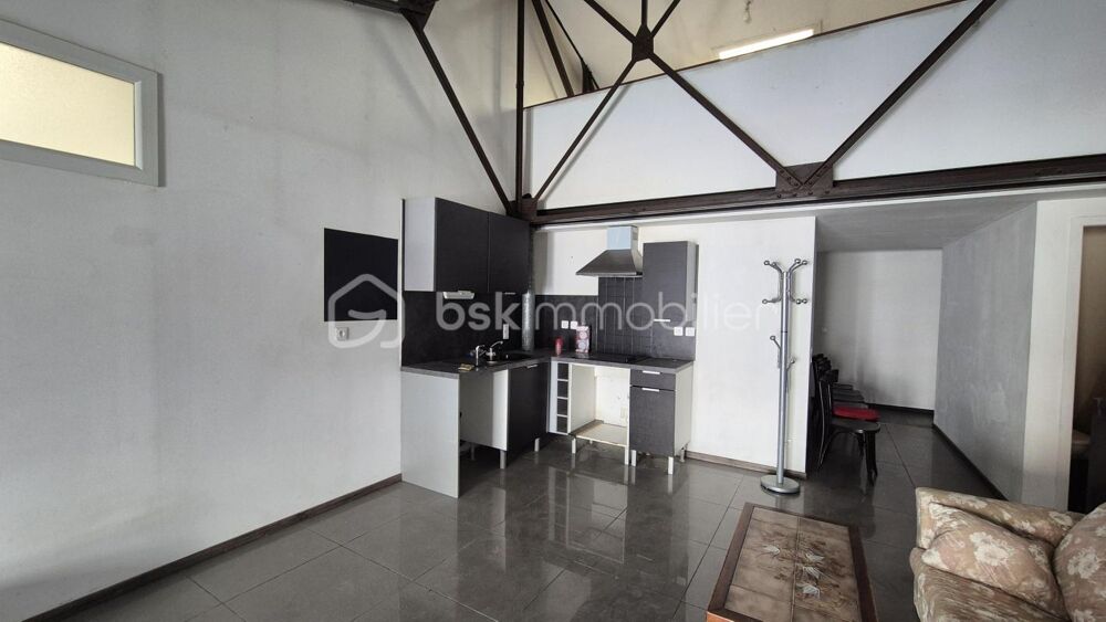 Vente Appartement A VENDRE APPARTEMENT T3 DE 95M² A CERET - CENTRE VILLE PROCHE DE TOUS LES COMMERCES A PIED - SYNDIC BENEVOLE SANS CHARGE Ceret
