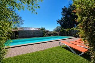 Maison 13 pièces 380 m² · à Dépt. · 380 m² · 410 000 €