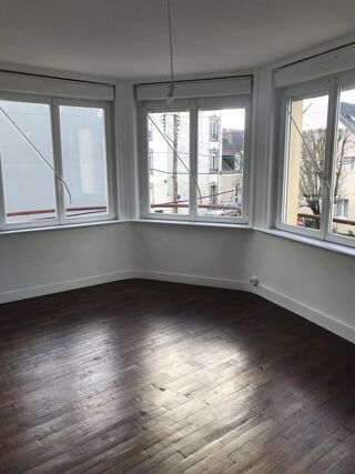  Appartement à louer 2 pièces 52 m²