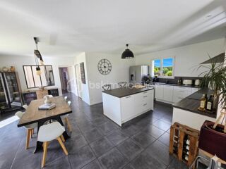  Villa à vendre 6 pièces 140 m²