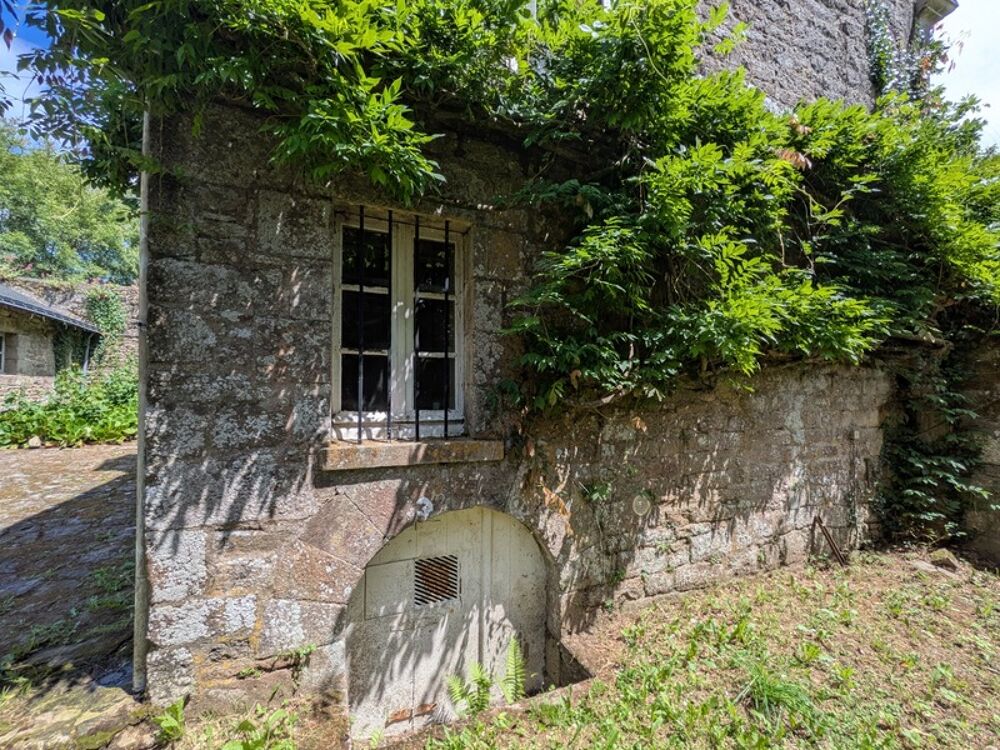 GUEMENE SUR SCORFF MAISON BOURGEOISE À RÉNOVER DE 5 PIÈCES 131M² ENVIRON TROIS DÉPENDANCES EN PIERRE SOUS ARDOISE PARCELLE DE 17