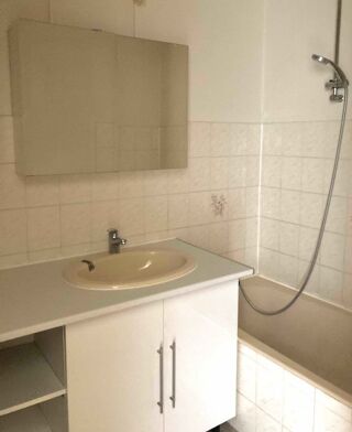  Appartement à louer 2 pièces 50 m²