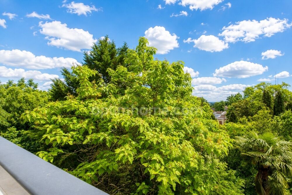 Appartement dexception avec terrasse panoramique au coeur de Montastruc-la-Conseillère