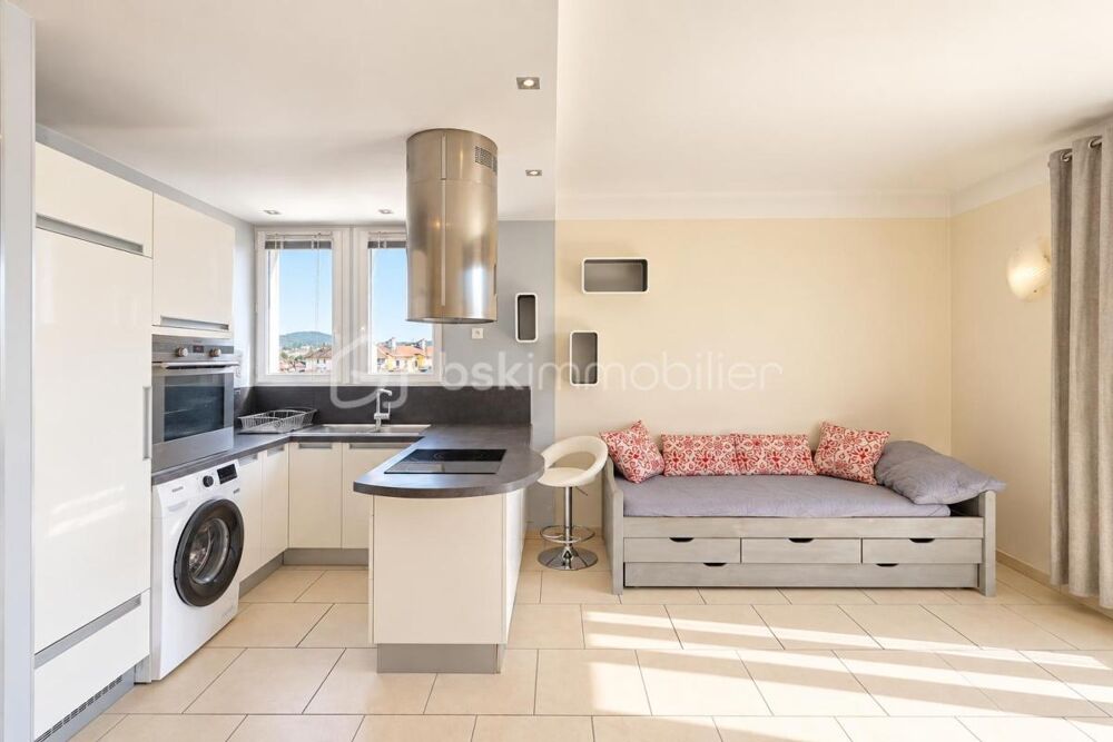 Vente Appartement T2 lumineux en hyper-centre avec vue montagnes et balcon Annecy