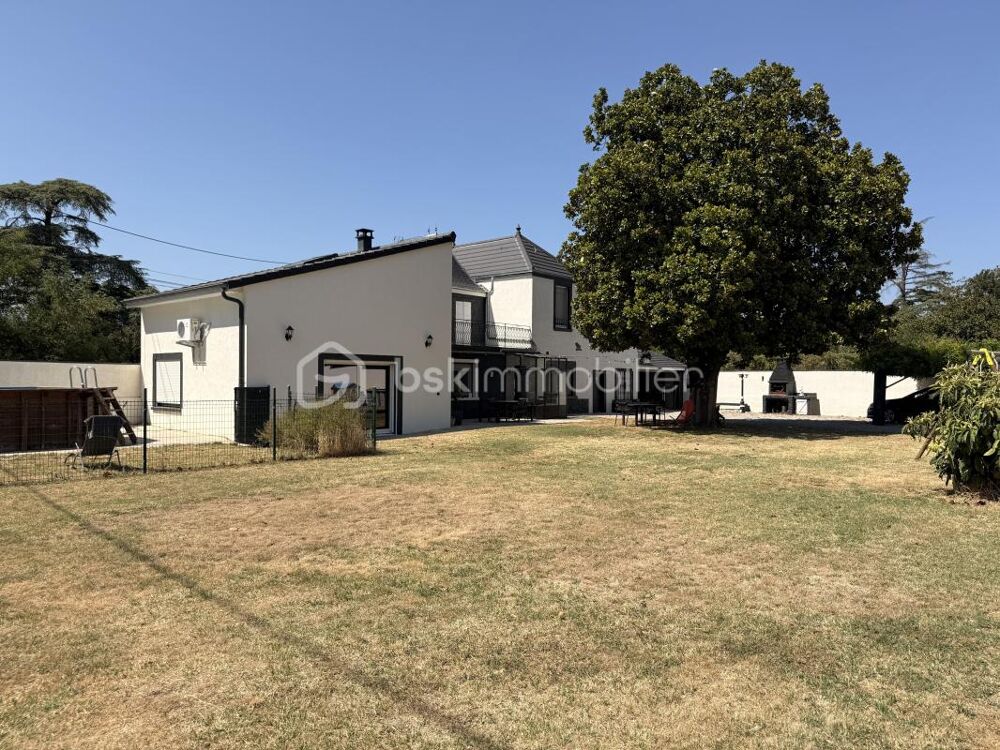 Maison de caractère rénovée  178 m²  Espace parental  Piscine  Terrain de 1 214 m²