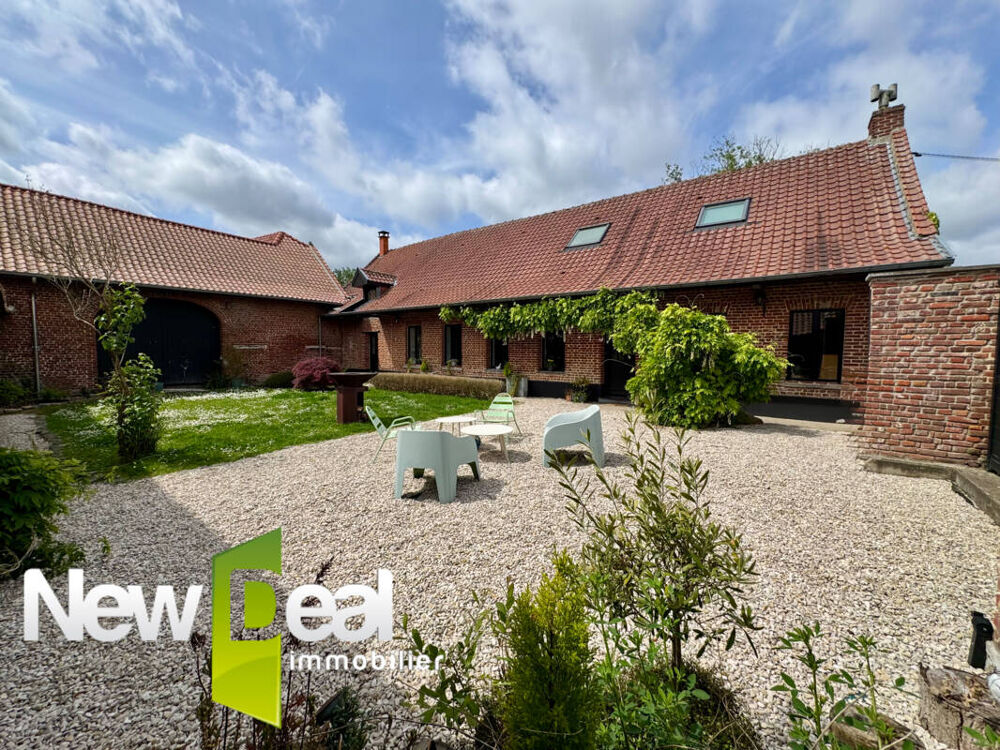 FERME AU CARRE / 3 CHAMBRES + UN BUREAU / 240M2 DE DEPENDANCES/