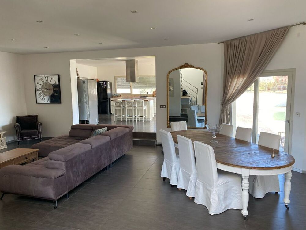 Location Maison Maison de 260m2 à louer sur Fénay Fenay