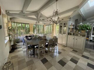  Propri�t�/ch�teau � vendre 9 pi�ces 264 m�