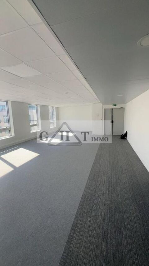 A LOUER 273 M&sup2; DE BUREAUX A SAINT-OUEN SUR SEINE 5390 93400 Saint ouen sur seine
