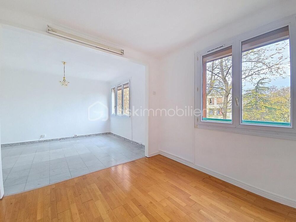 Appartement F5, entièrement rénové