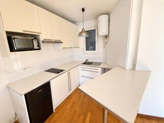 Vente Appartement PARIS 18? – 27 m² – PLEIN SUD – VUE DÉGAGÉE – GRANDE CAVE – CELLIER Paris 18