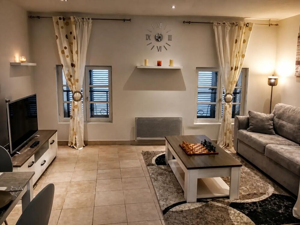 Vente Appartement 83600 - FREJUS - CENTRE-VILLE - STUDIO - 31m² - Frejus