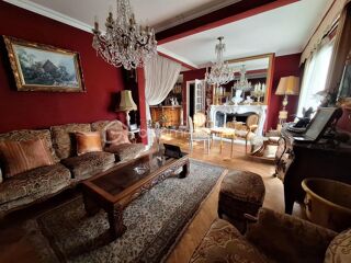  Immeuble à vendre 8 pièces 268 m²