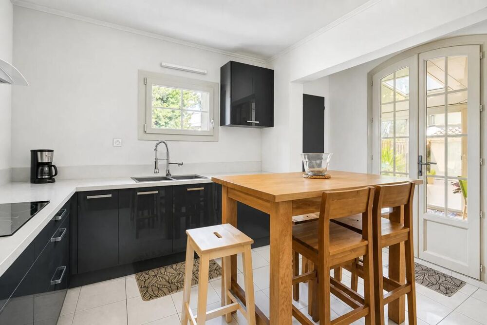Vente Maison Appartement de 5 pièces de 143 m² avec belle terrasse  à Avignon Avignon