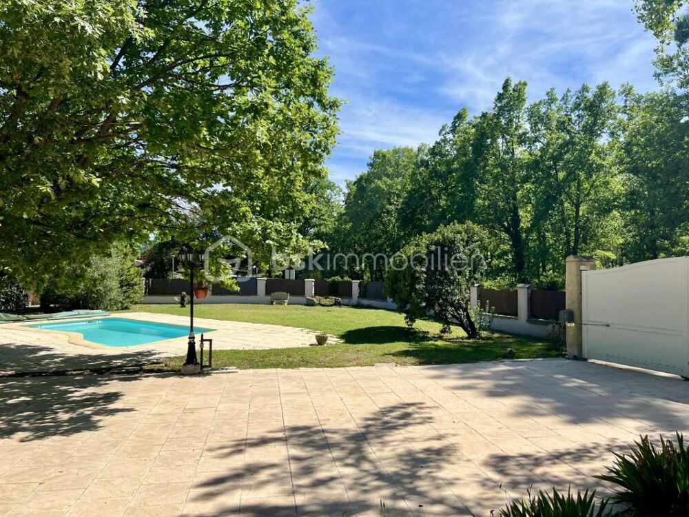 Maison de 105m² avec 3 chambres, appartement 2-pièces et piscine