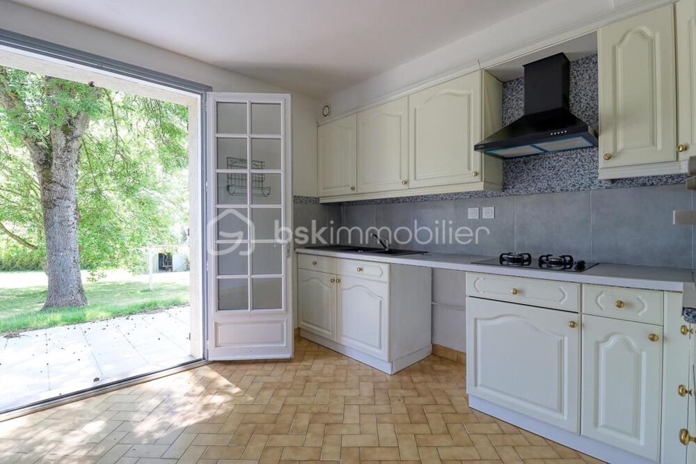 Vente Maison Pavillon traditionnel 125 m² - 5 chambres - Sous-sol complet & Piscine couverte chauffée - 10 min Nord Beauvais Milly sur therain