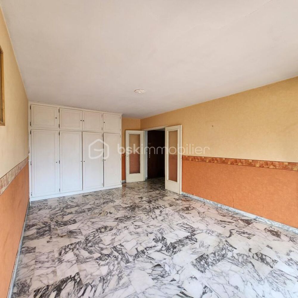 Vente Appartement Grand 2 pièces avec terrasse de 19 m², aperçu mer, parking et cave Nice