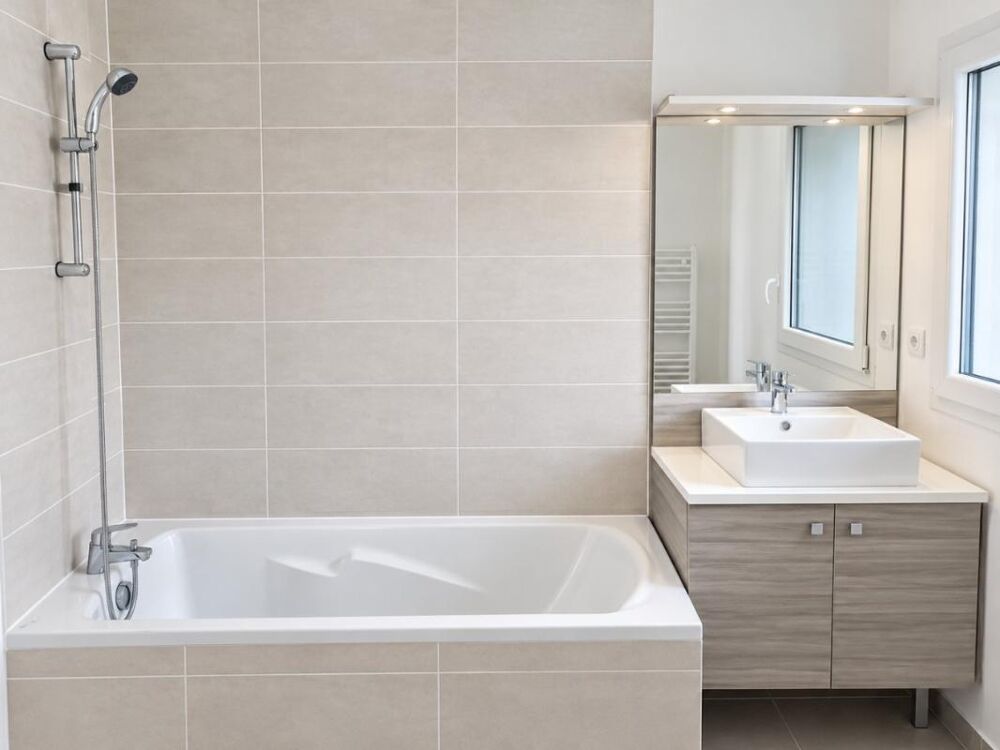 Location Appartement T3 avec terrasse et parking à DARDILLY Dardilly