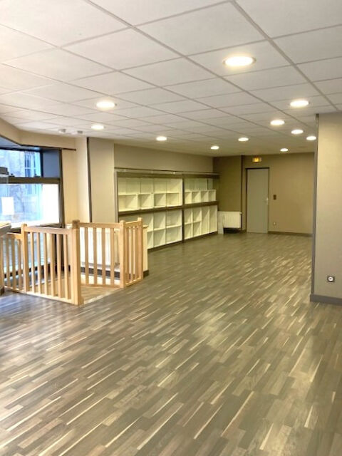 Local professionnel  63m² BOURGES 1120 18000 Bourges
