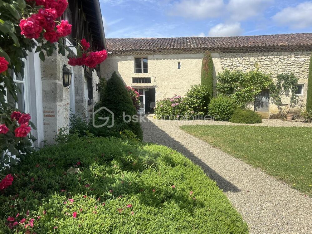 Vente Maison CHARTREUSE DE CARACTÈRE AVEC DOMAINE BOISÉ DE 4,2 HECTARES AVEC SA MAISON D'AMIS - DEPENDANCES - PISCINE Agen