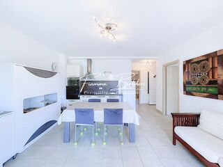  Appartement à louer 3 pièces 52 m²