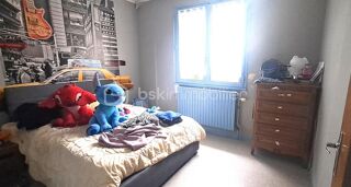  Immeuble à vendre 15 + pièces 379 m²