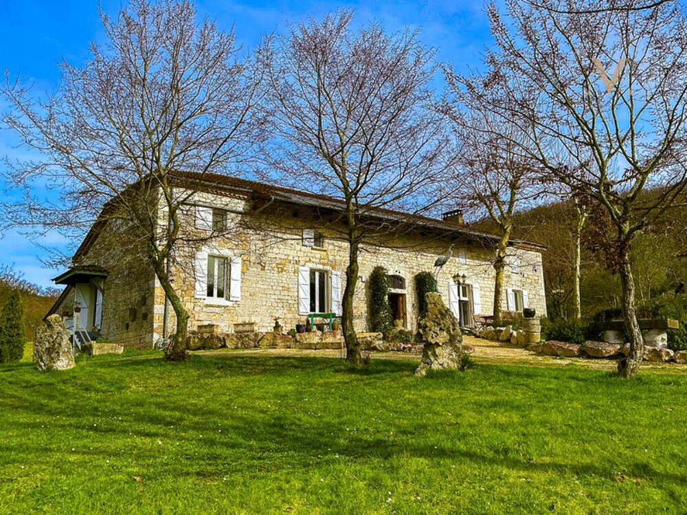 Domaine équestre dexception sur 40 hectares  Authenticité, nature et passion proche de Penne dAgenais (47)